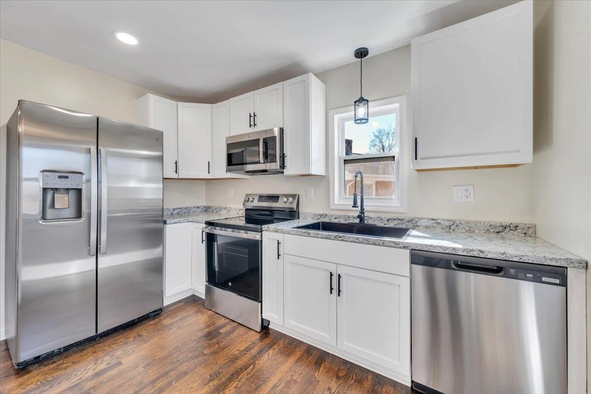 2410 Avalon AVE NW - Photo 12