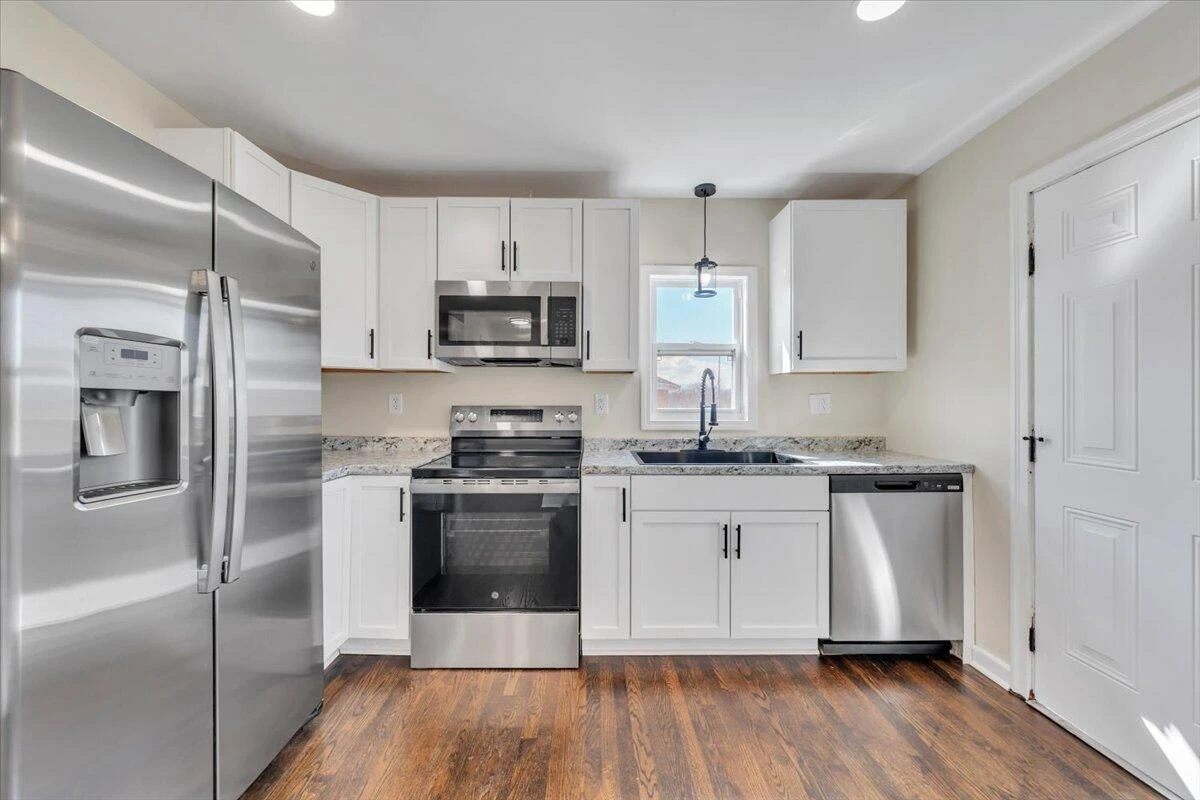 2410 Avalon AVE NW - Photo 13