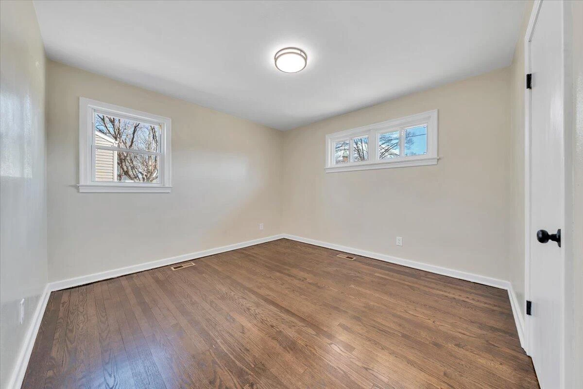 2410 Avalon AVE NW - Photo 19