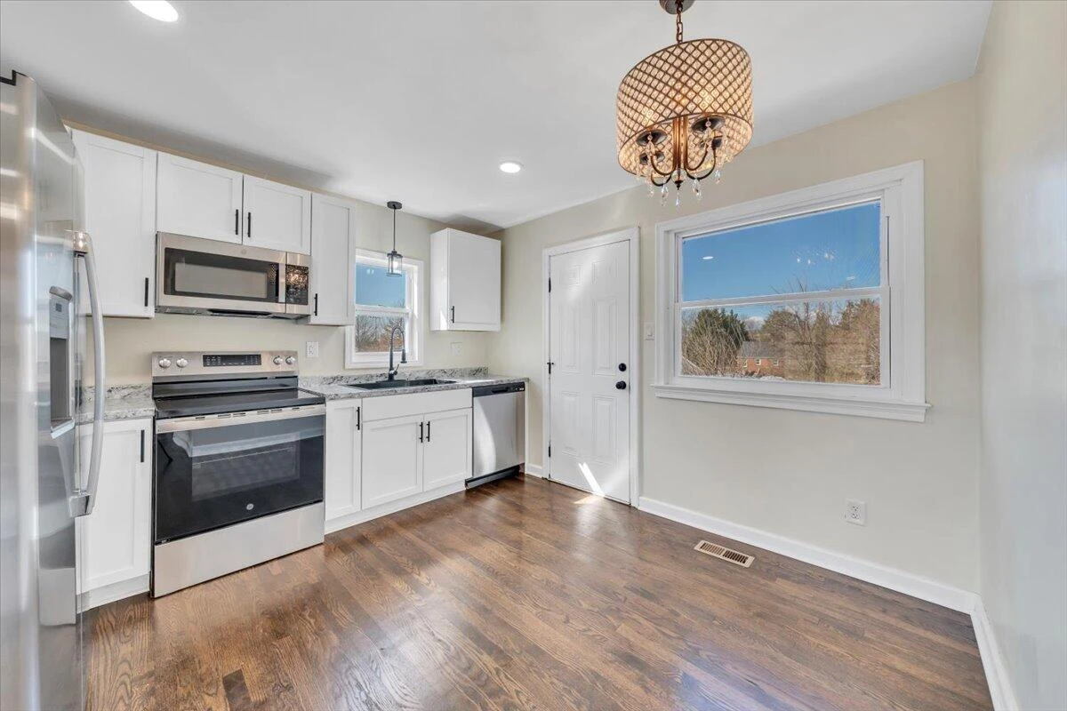 2410 Avalon AVE NW - Photo 9