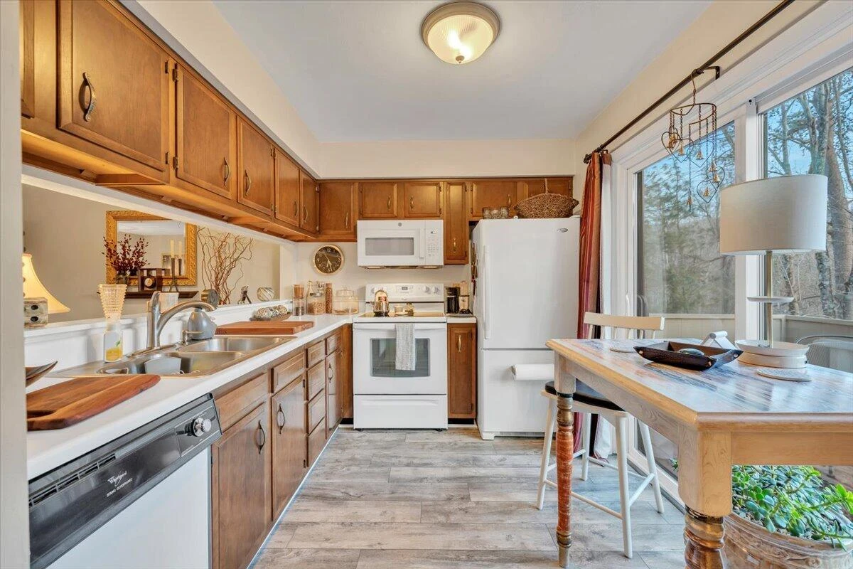 7239 Woods Crossing - Photo 12