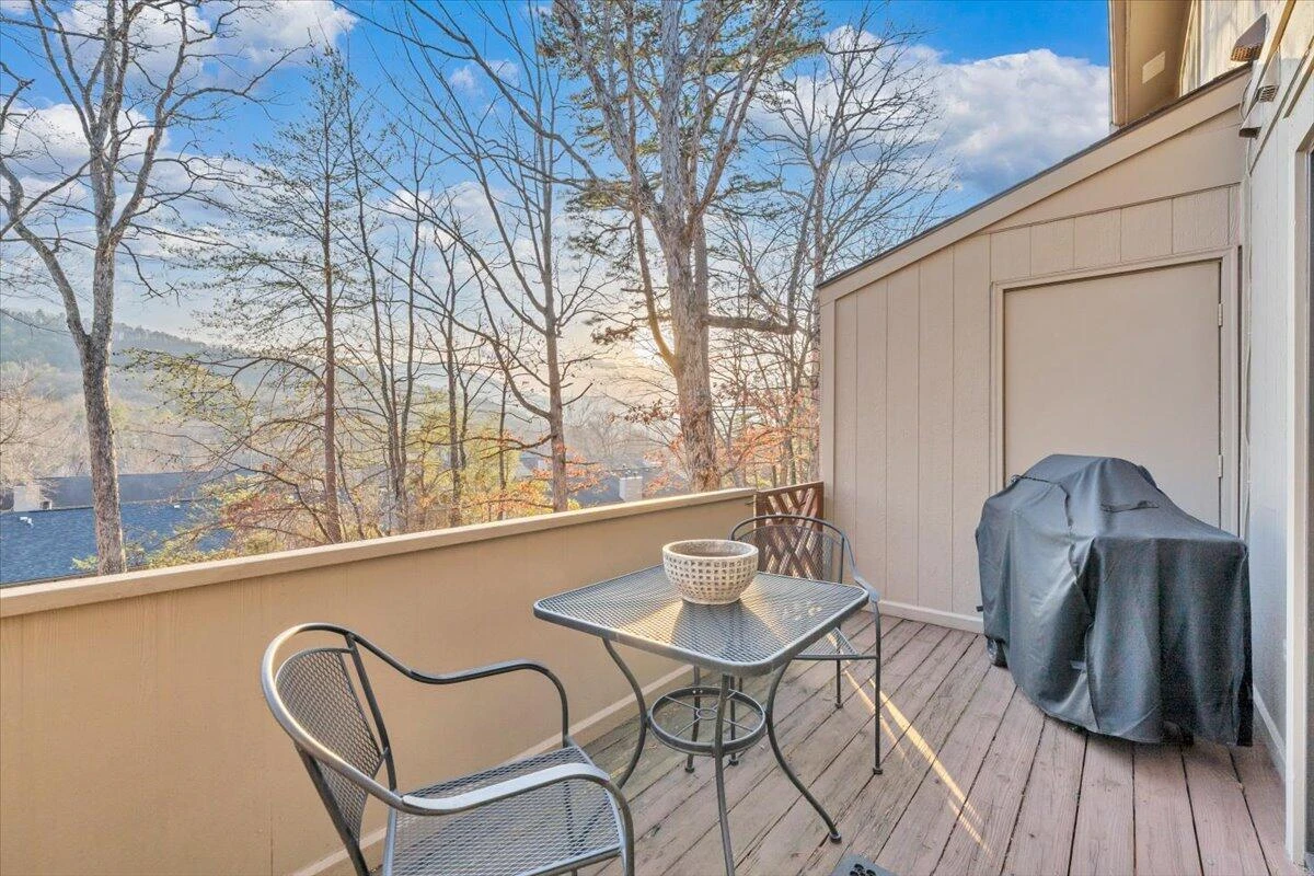 7239 Woods Crossing - Photo 16