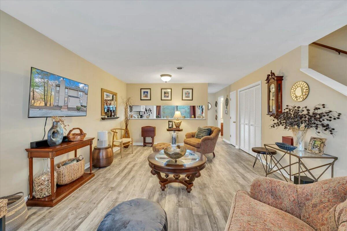 7239 Woods Crossing - Photo 8
