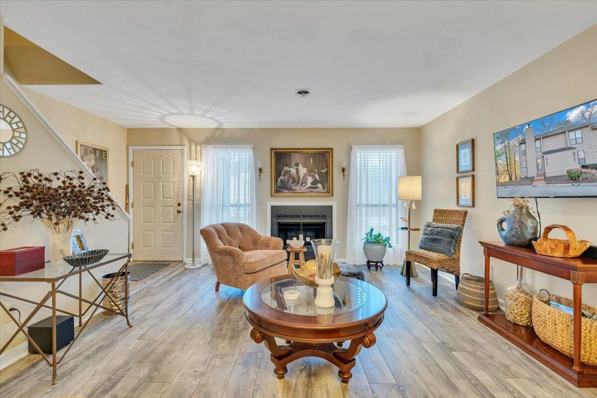 7239 Woods Crossing - Photo 10