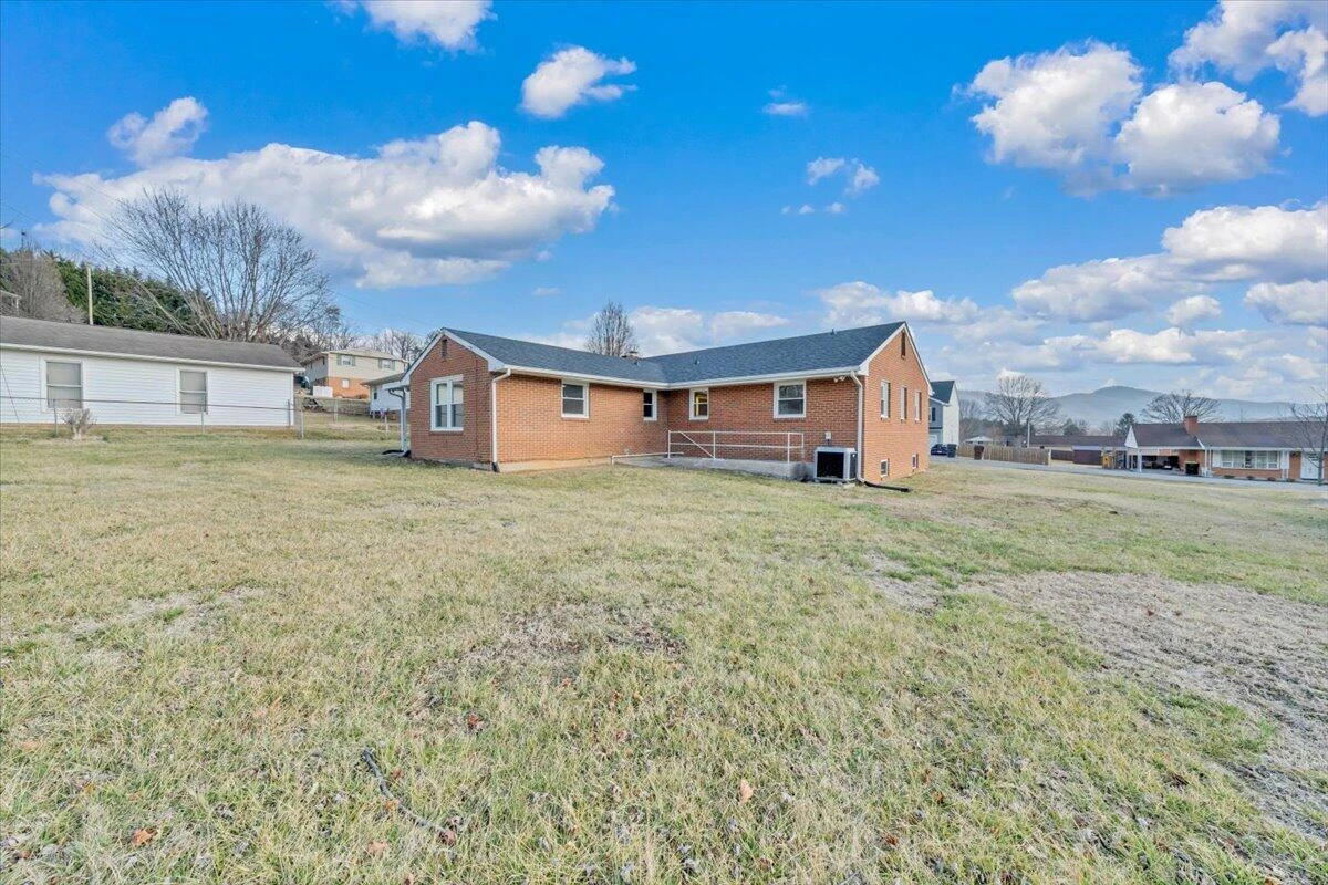 37 Springview CT - Photo 44