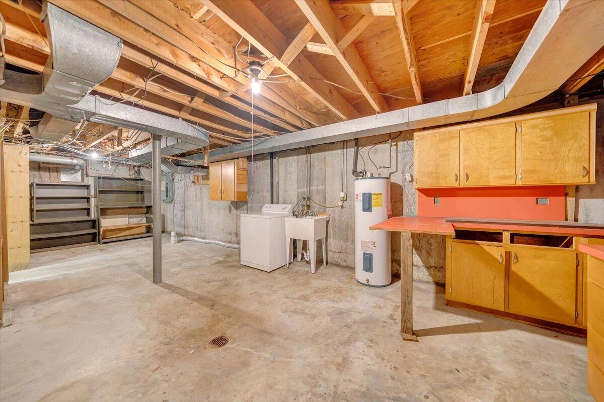 2612 Beverly BLVD SW - Photo 129