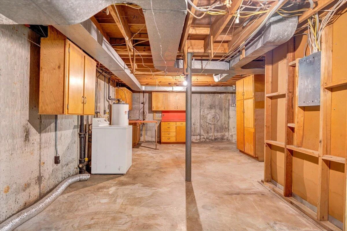 2612 Beverly BLVD SW - Photo 133