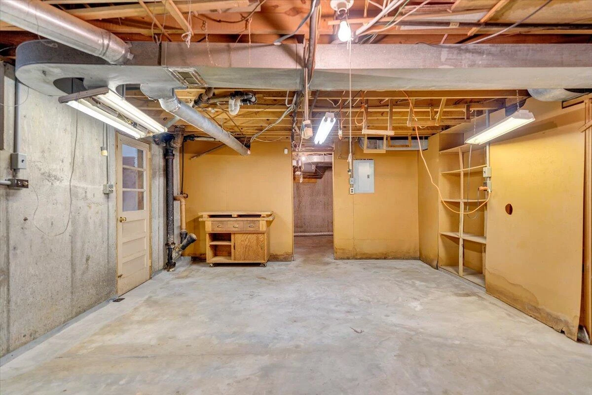 2612 Beverly BLVD SW - Photo 136
