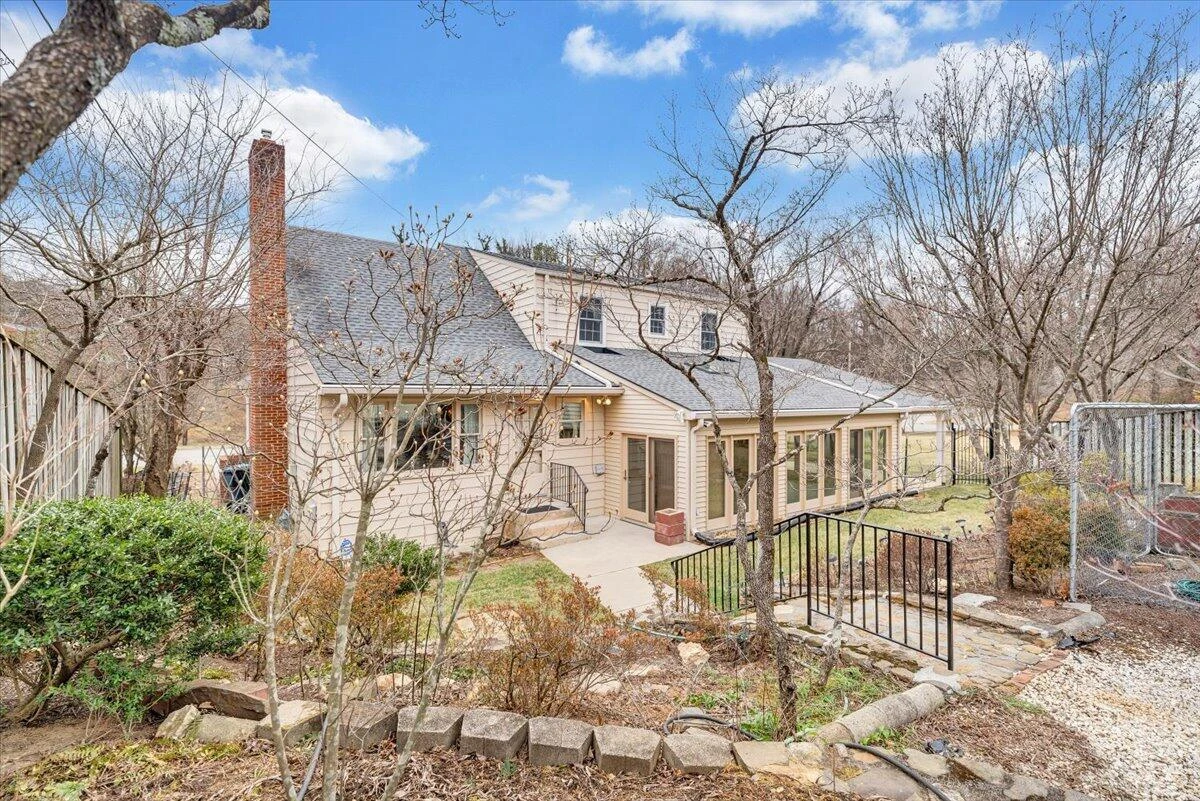 2612 Beverly BLVD SW - Photo 18
