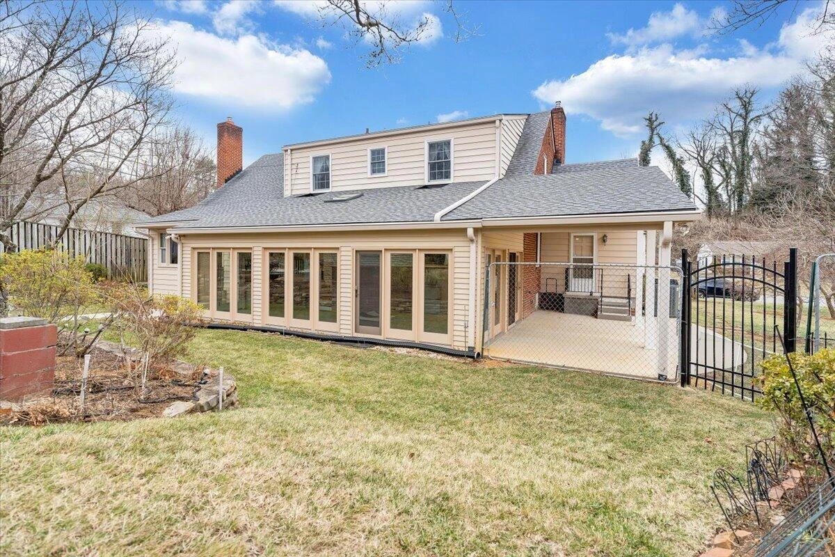 2612 Beverly BLVD SW - Photo 22