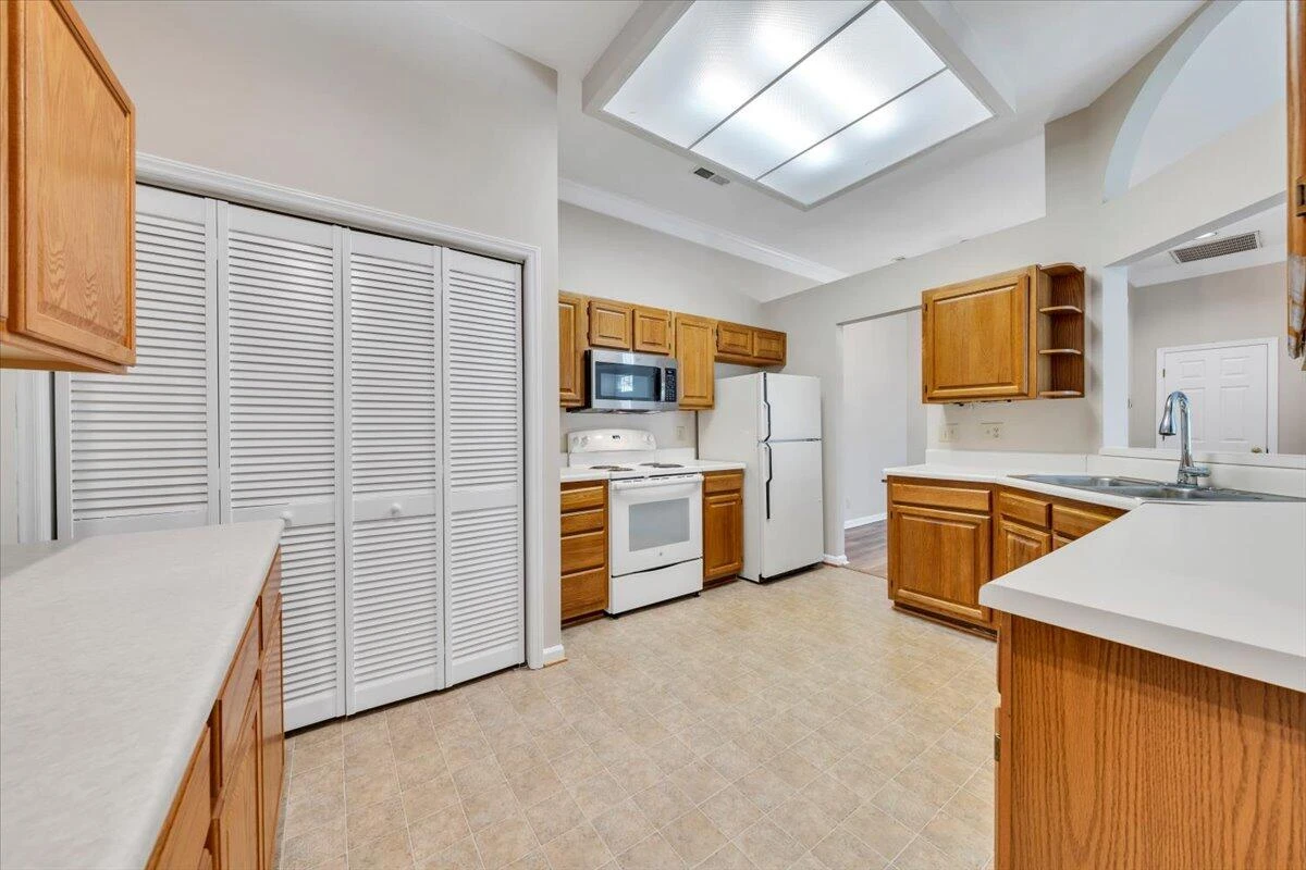 1980 Ashley LN - Photo 23