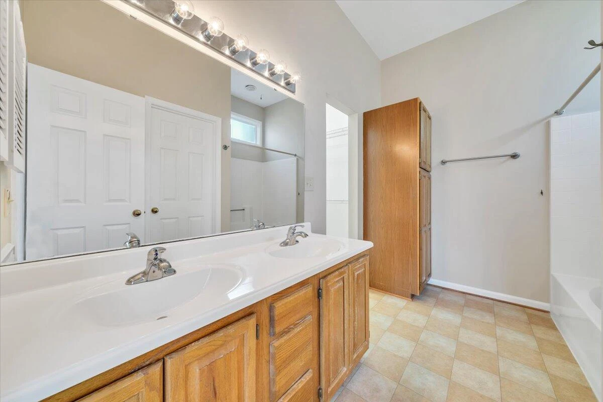 1980 Ashley LN - Photo 29