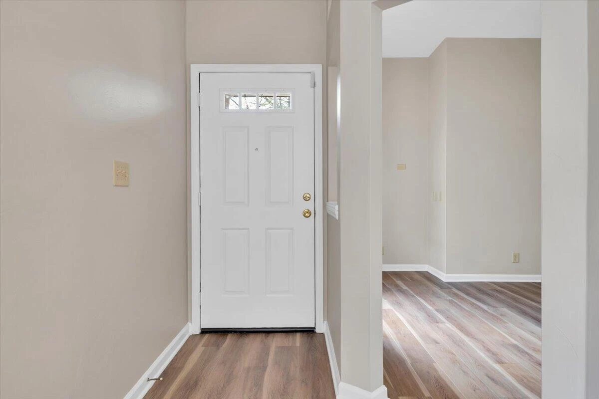 1980 Ashley LN - Photo 7