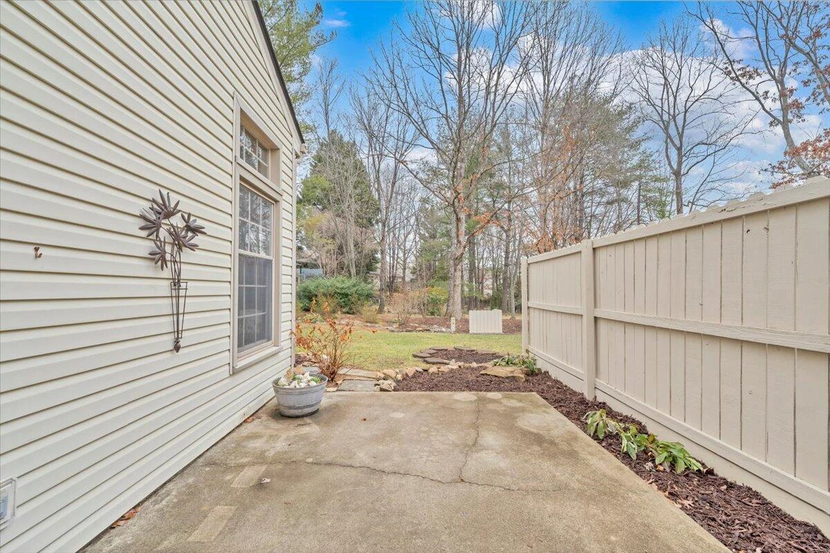 1980 Ashley LN - Photo 47
