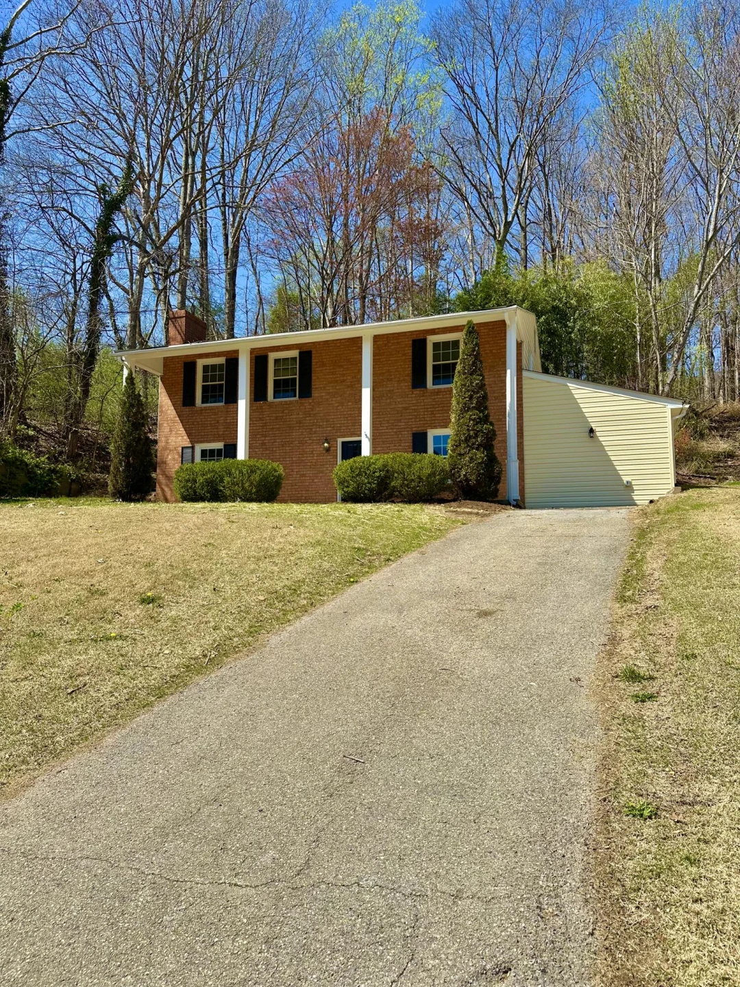105 Ridgewood CIR - Photo 3