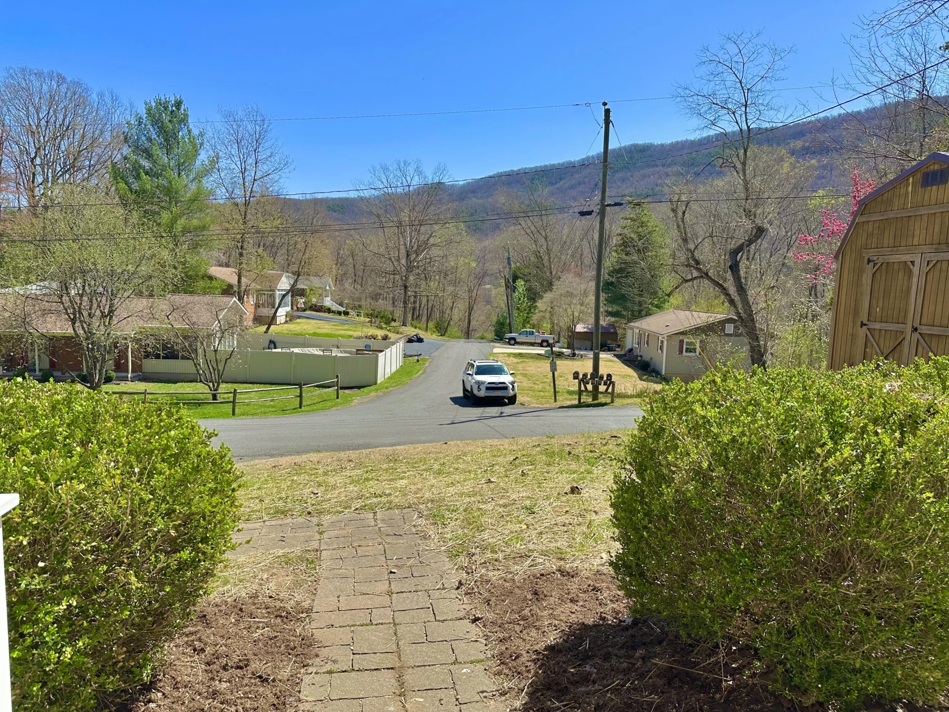 105 Ridgewood CIR - Photo 40