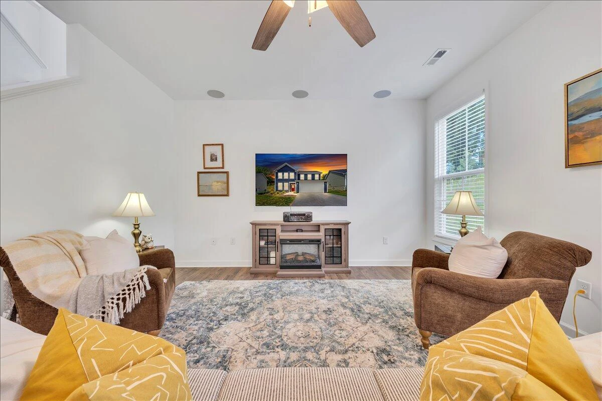 2130 Kings Walk DR NE - Photo 13