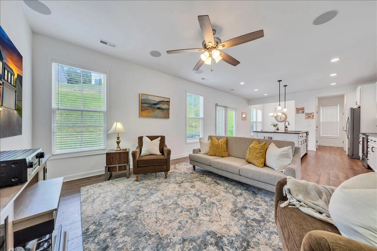 2130 Kings Walk DR NE - Photo 15