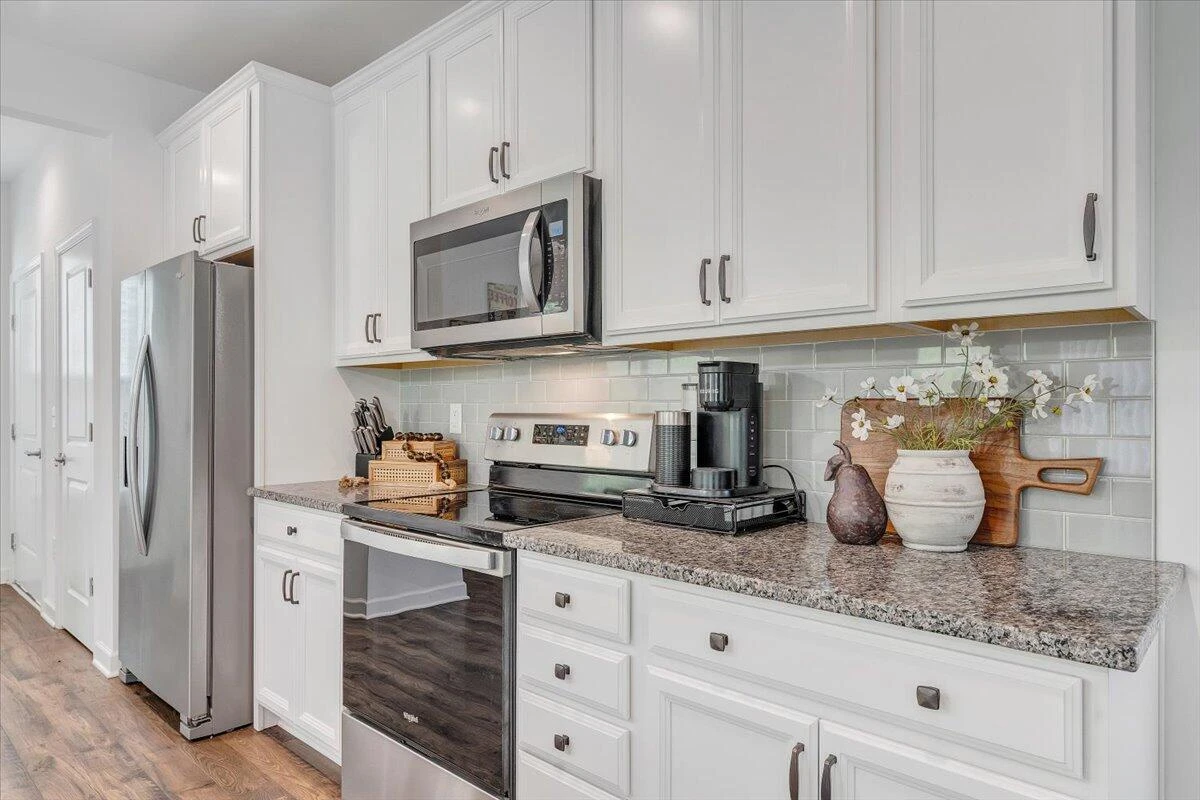 2130 Kings Walk DR NE - Photo 17