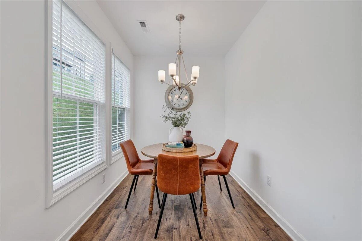 2130 Kings Walk DR NE - Photo 21