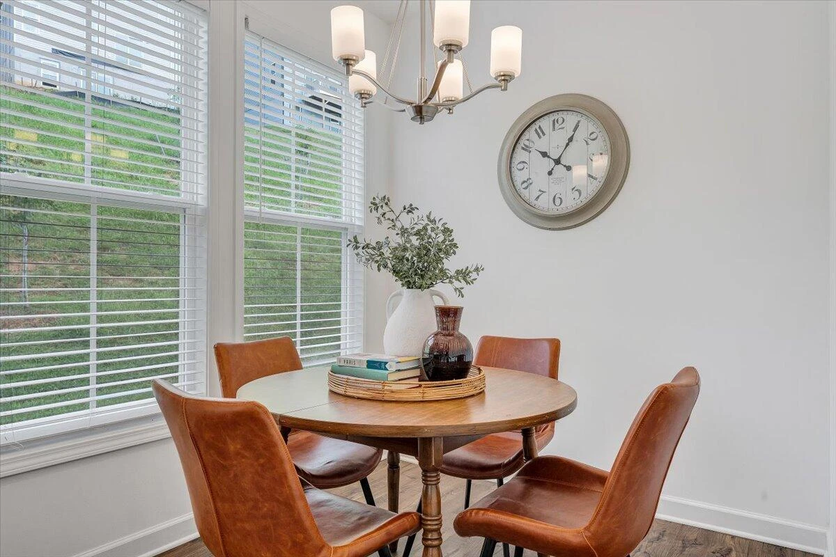 2130 Kings Walk DR NE - Photo 22