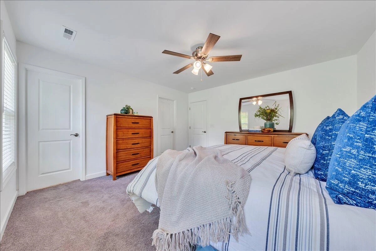 2130 Kings Walk DR NE - Photo 29