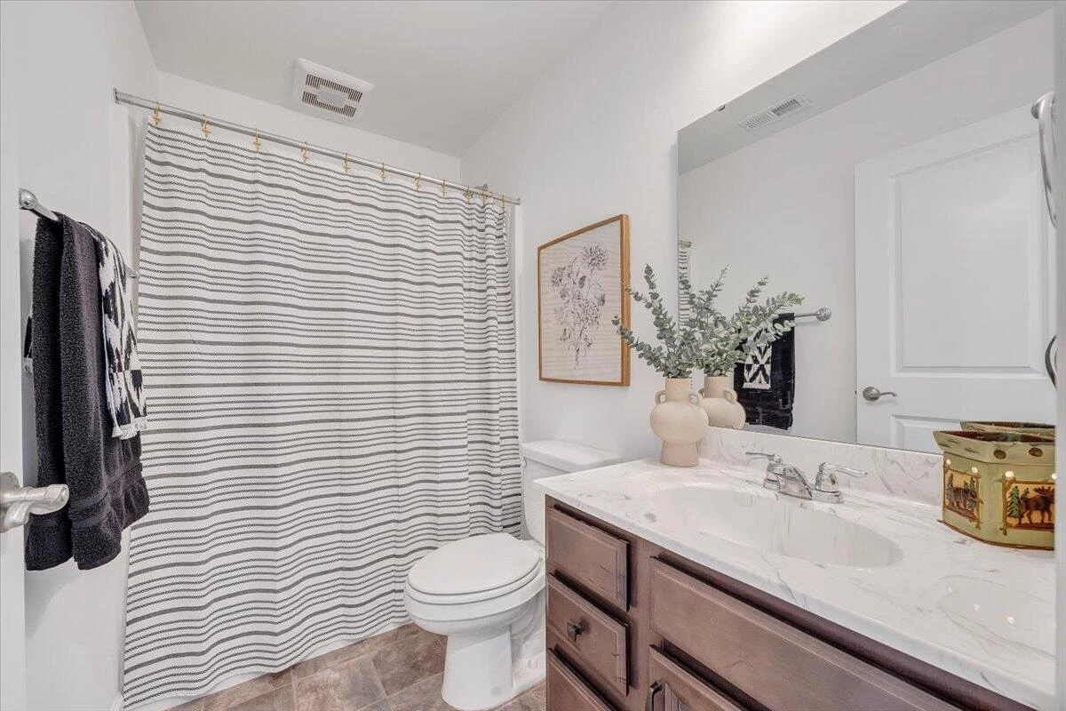2130 Kings Walk DR NE - Photo 39