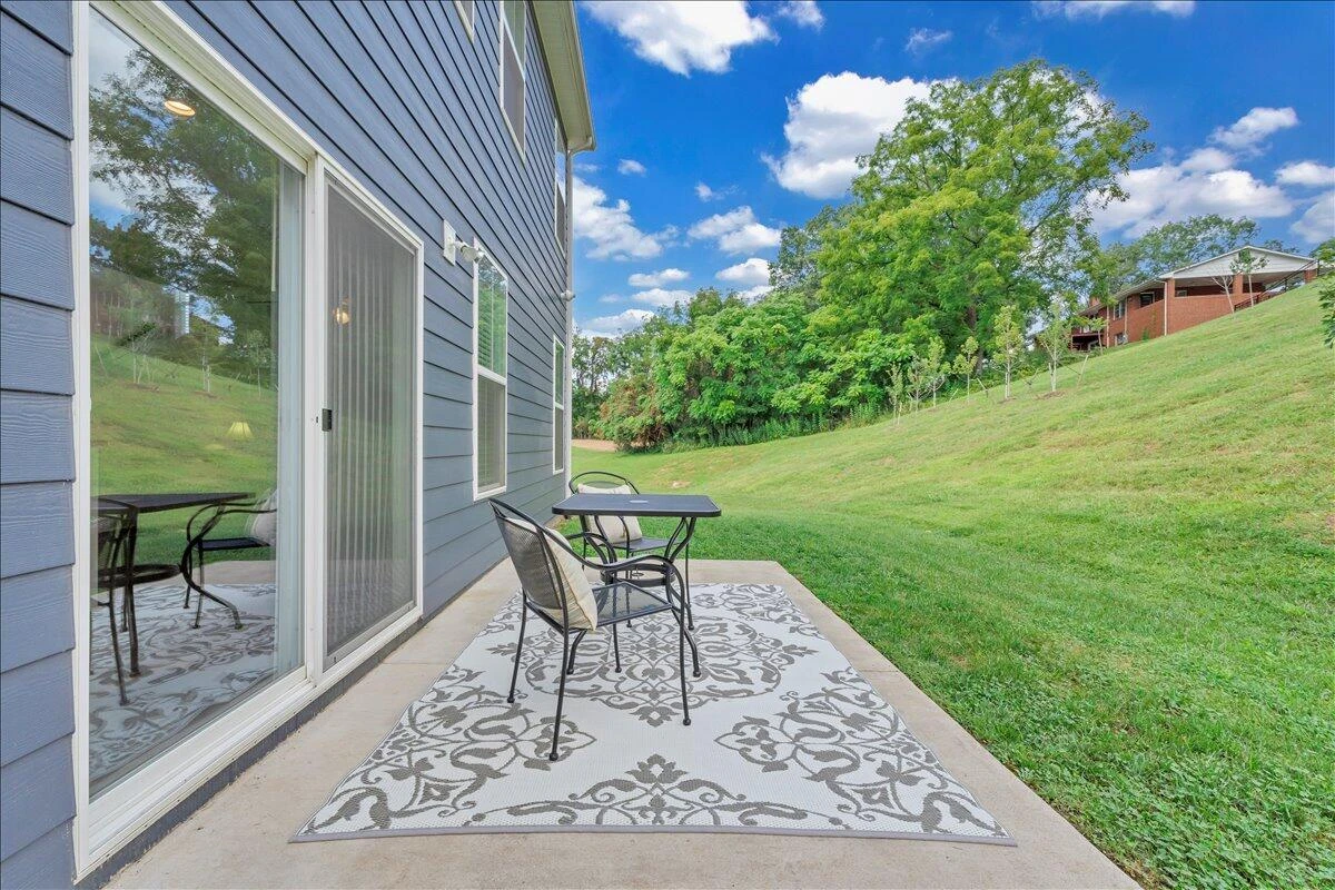 2130 Kings Walk DR NE - Photo 48