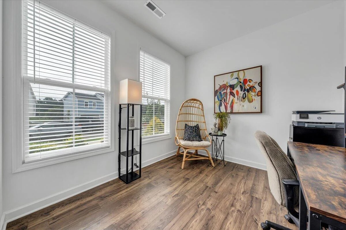 2130 Kings Walk DR NE - Photo 7