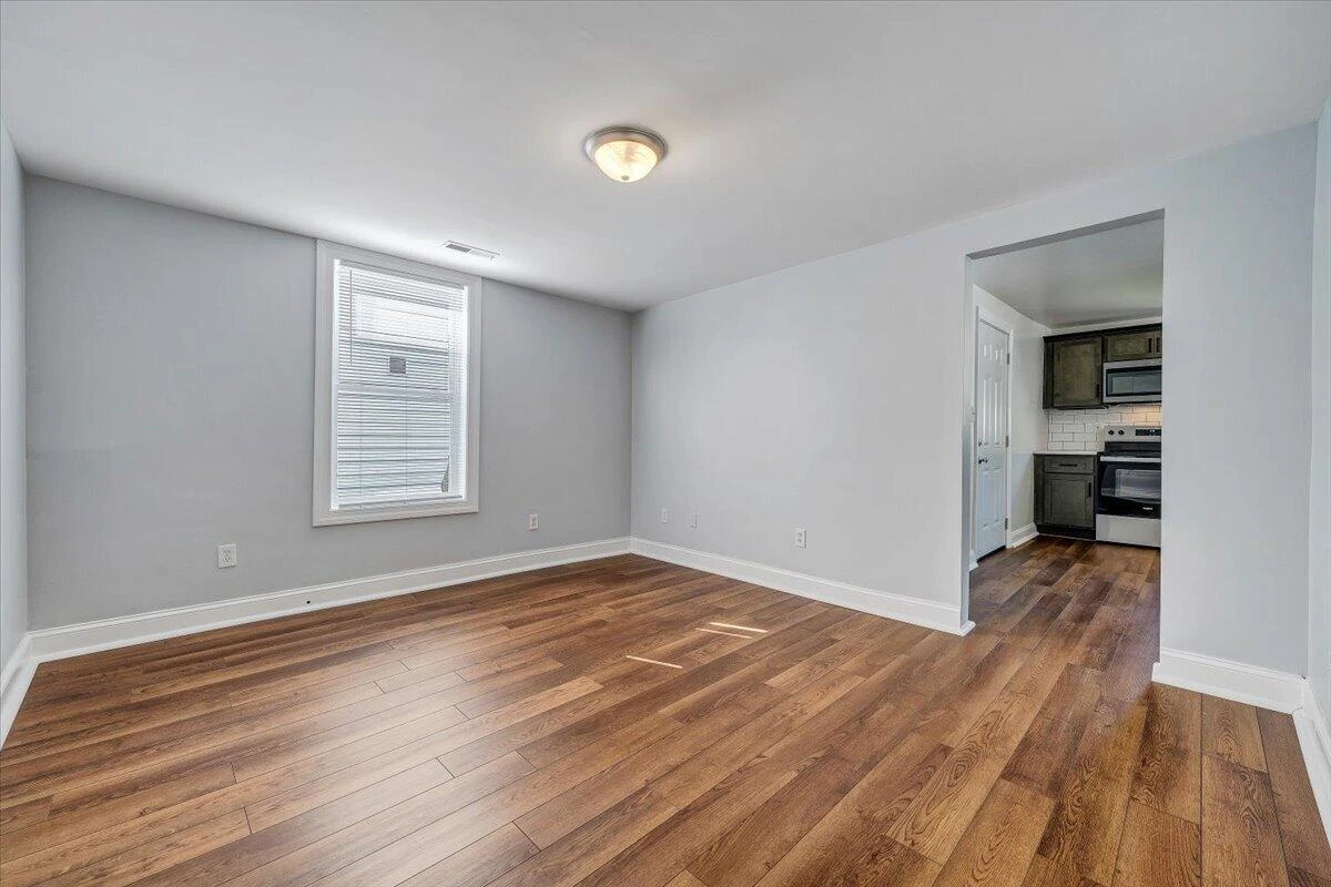 117 16th ST SE - Photo 10