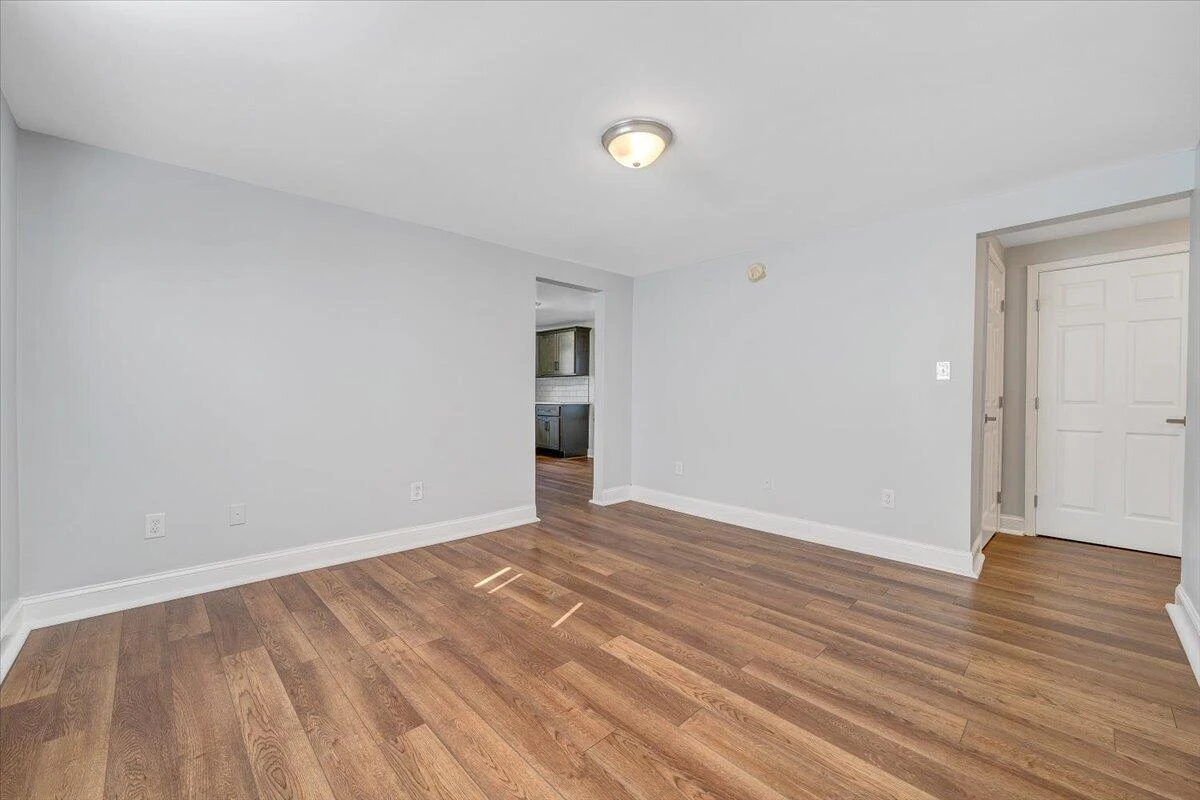 117 16th ST SE - Photo 12