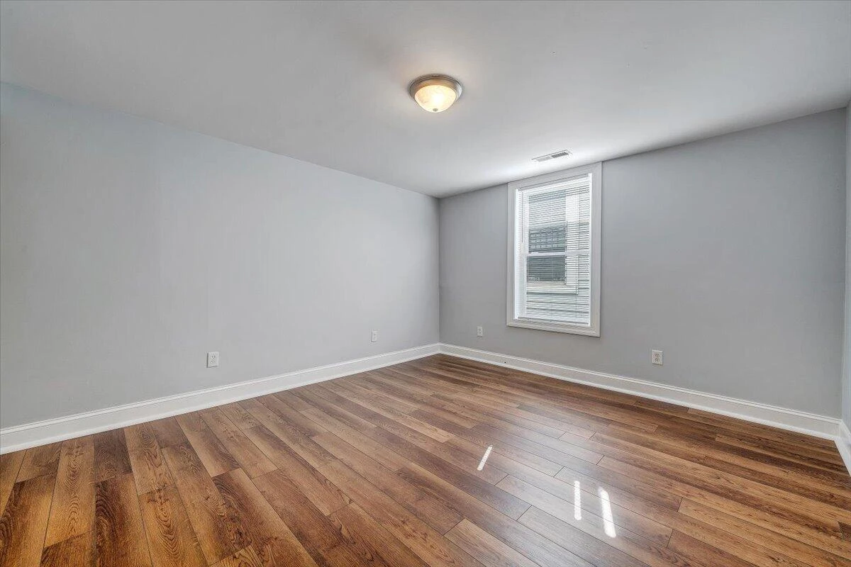 117 16th ST SE - Photo 13