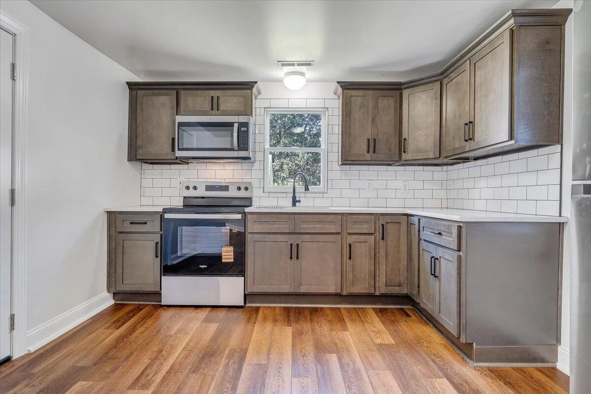 117 16th ST SE - Photo 16