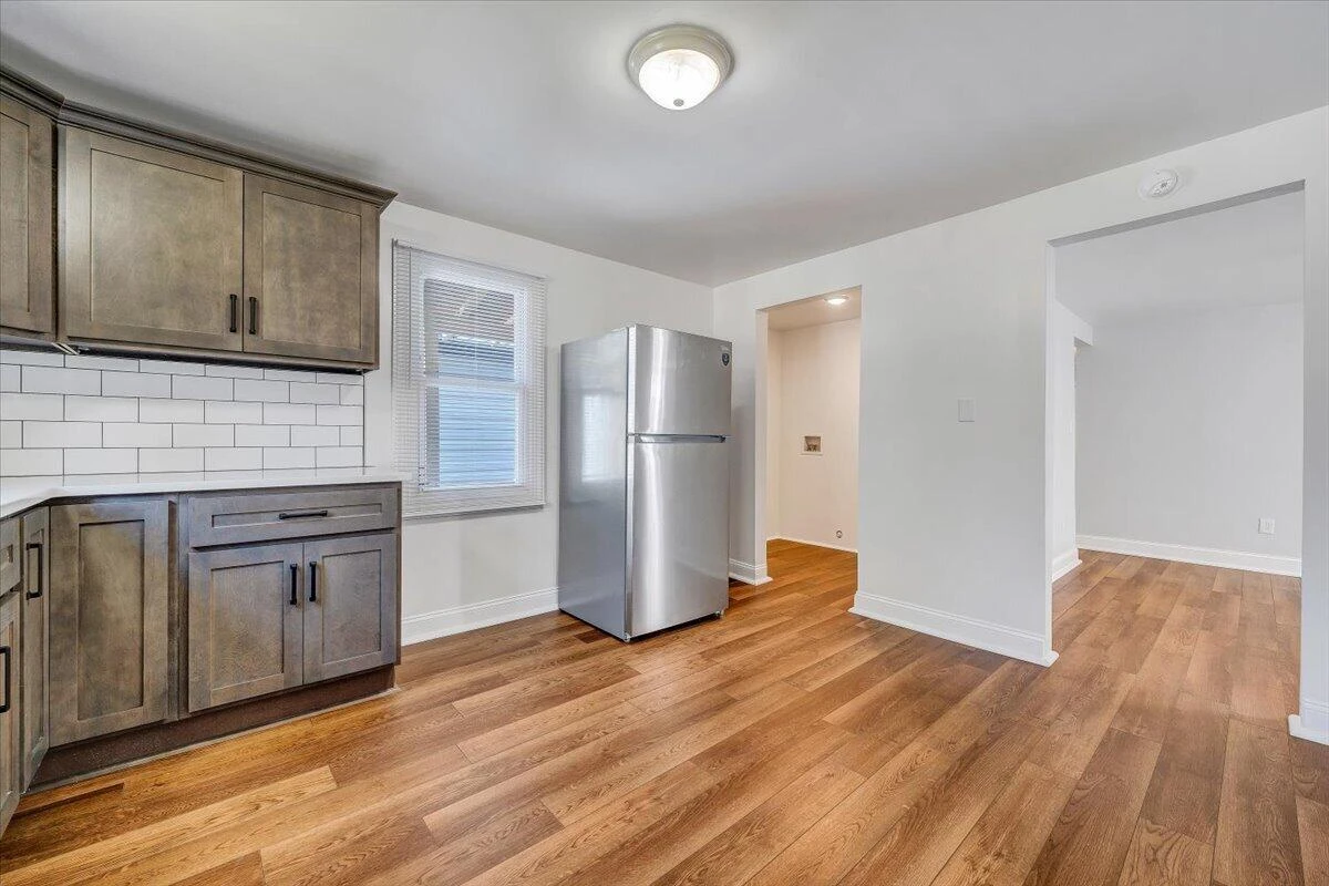 117 16th ST SE - Photo 18