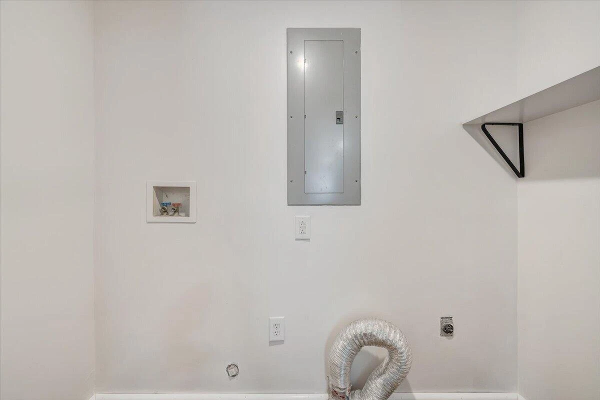 117 16th ST SE - Photo 19