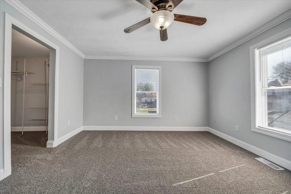 117 16th ST SE - Photo 26