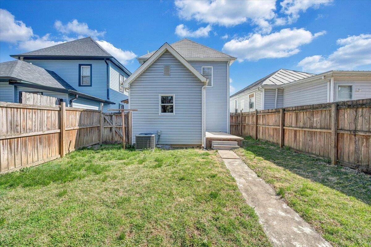 117 16th ST SE - Photo 32