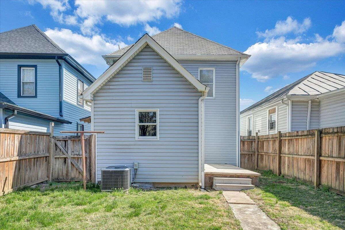 117 16th ST SE - Photo 33