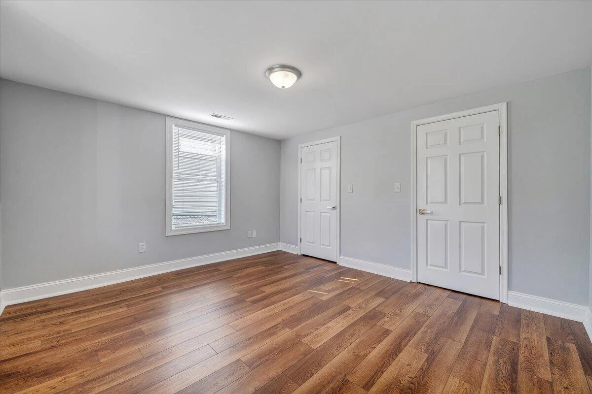 117 16th ST SE - Photo 7