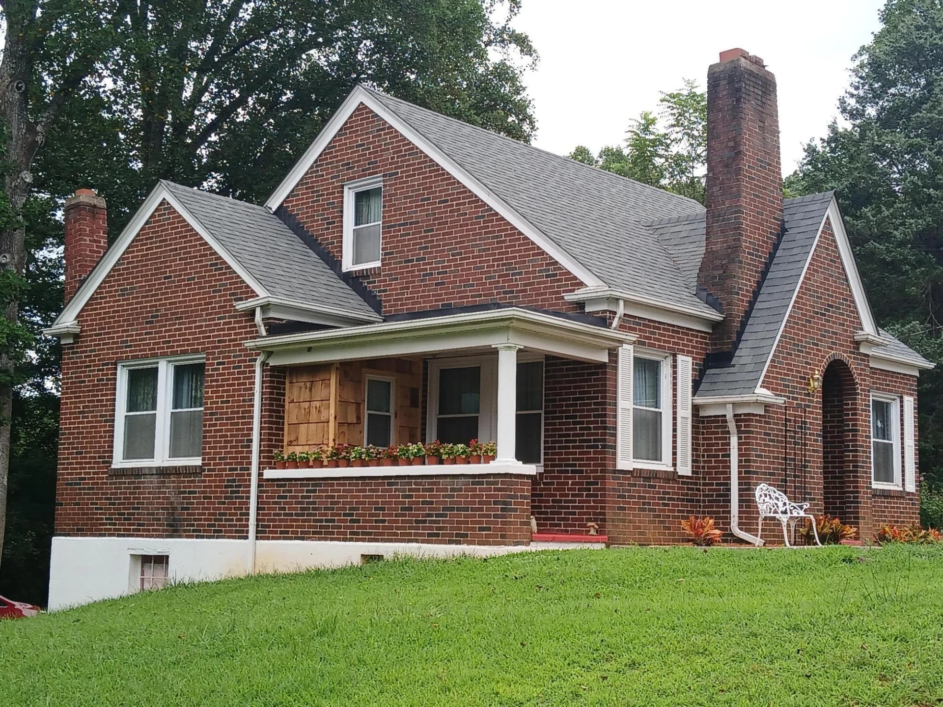 1003 Oakgrove AVE - Photo 2