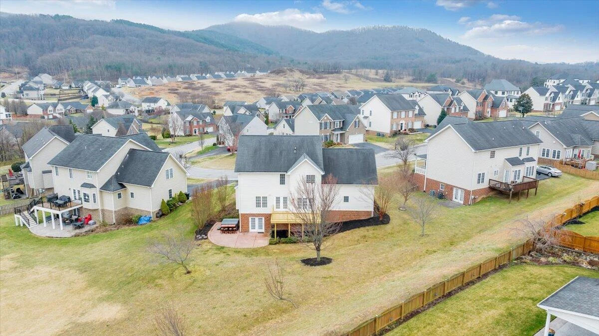 2324 Foxfield LN - Photo 100
