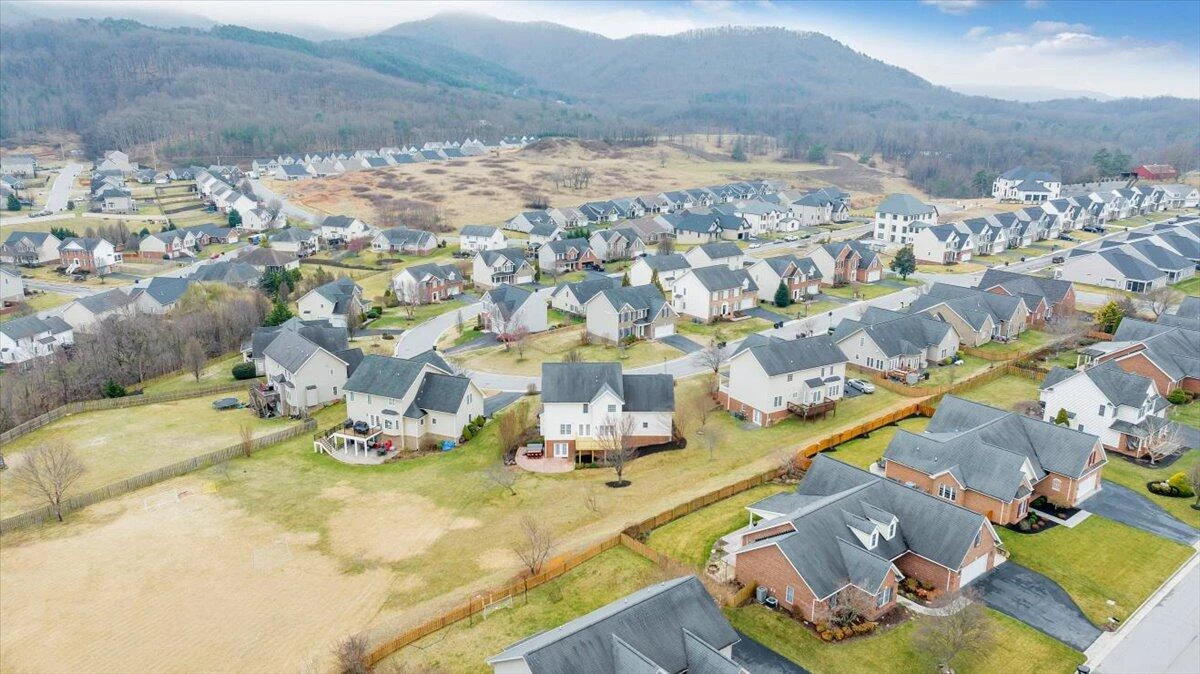 2324 Foxfield LN - Photo 101
