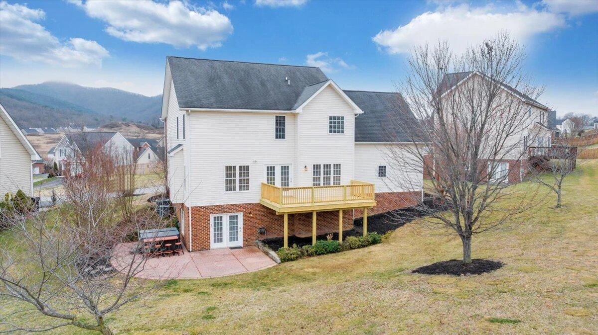 2324 Foxfield LN - Photo 103