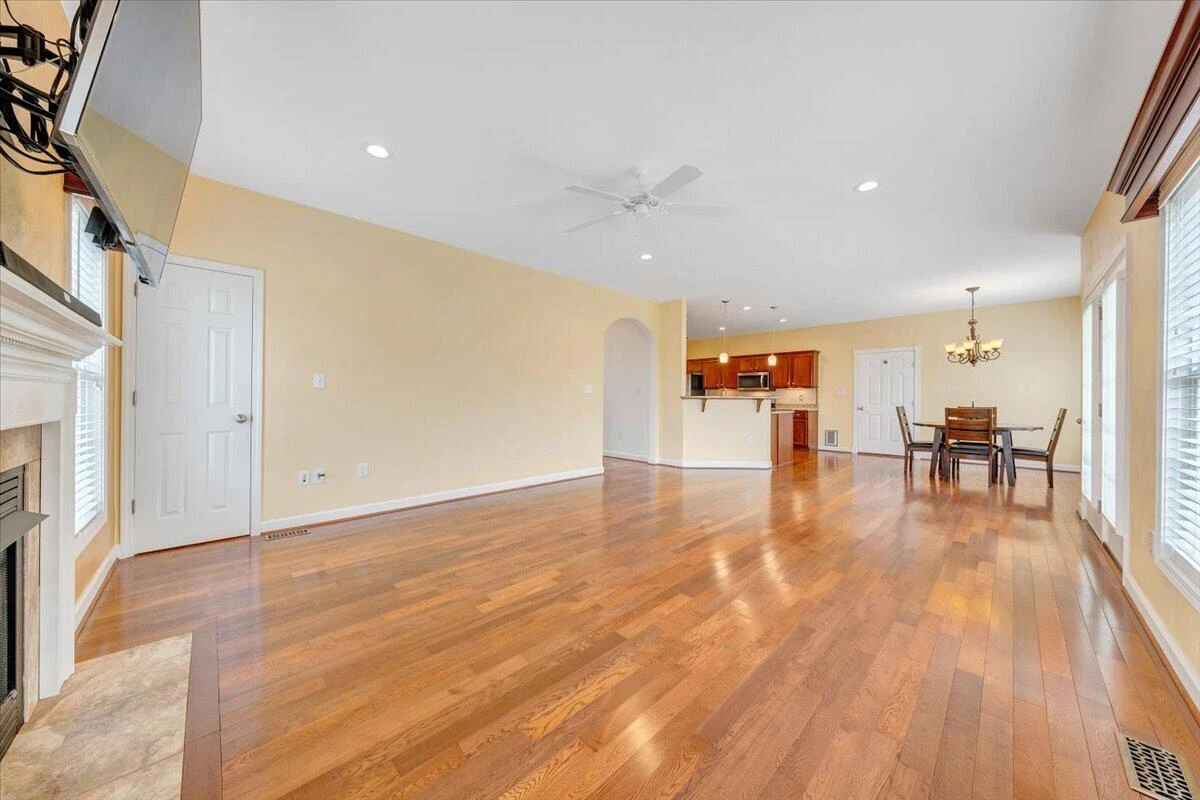 2324 Foxfield LN - Photo 14