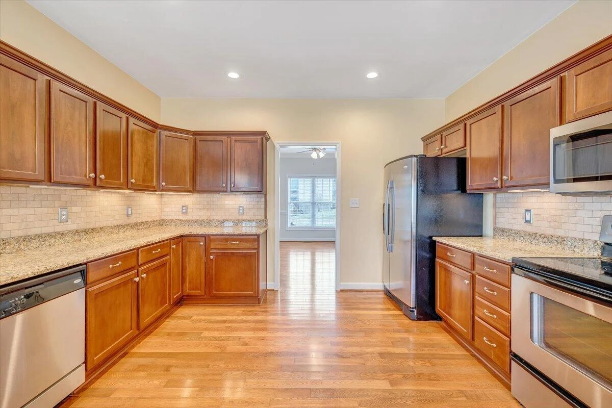 2324 Foxfield LN - Photo 17