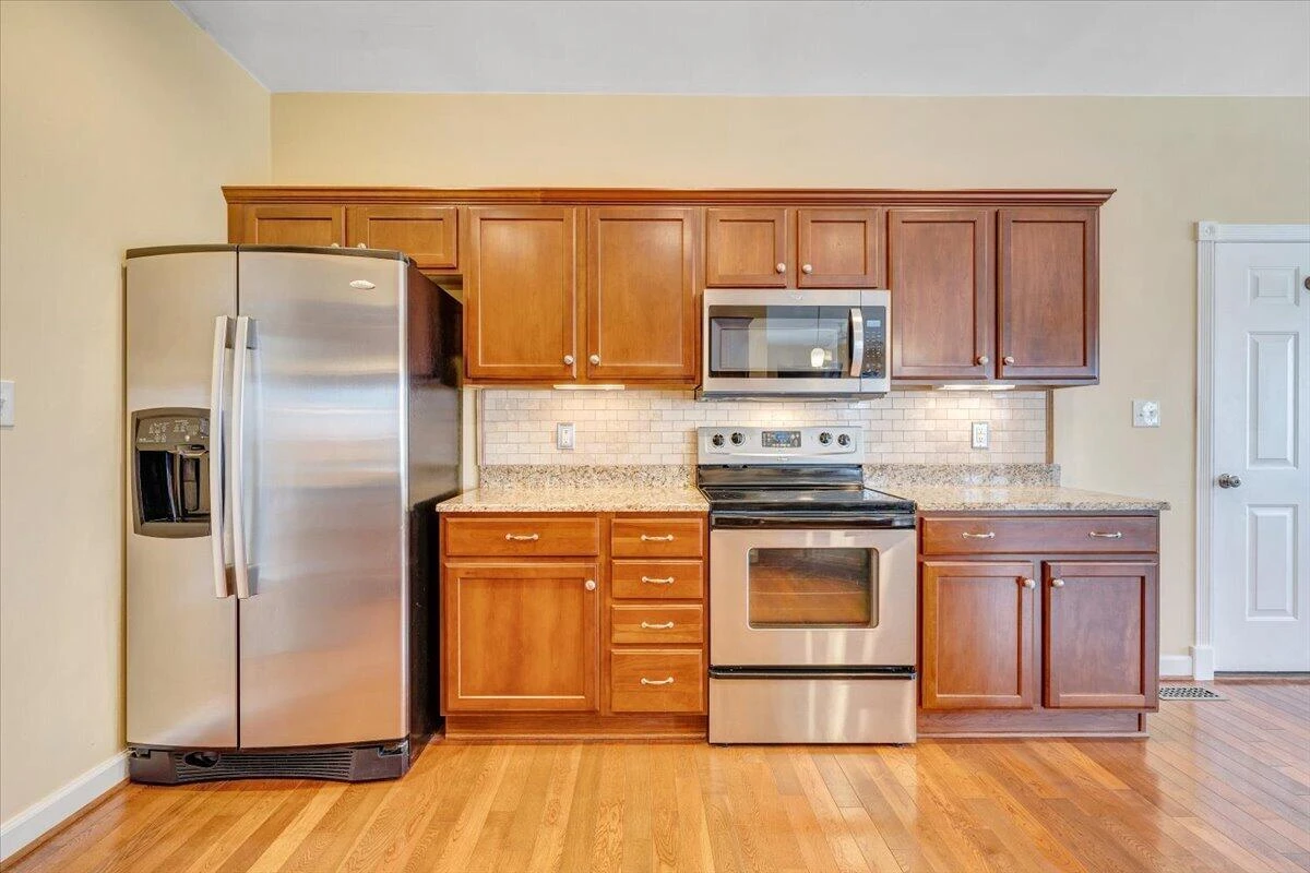 2324 Foxfield LN - Photo 21