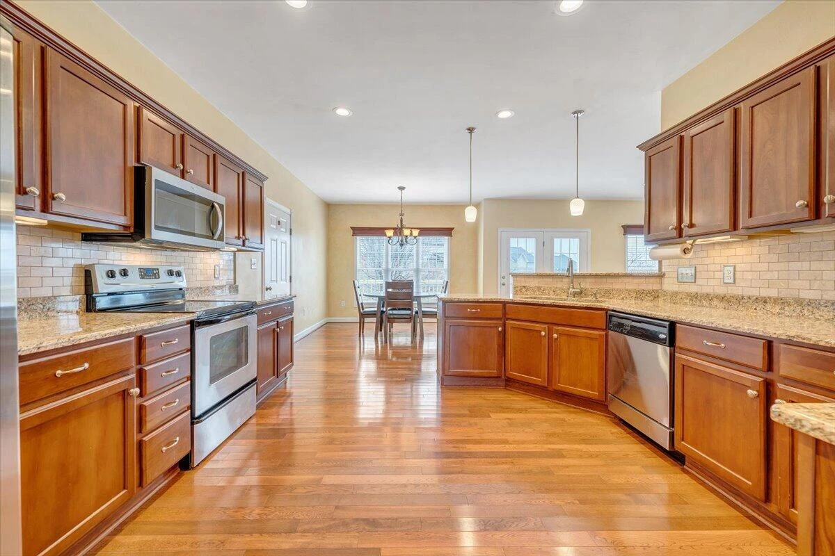 2324 Foxfield LN - Photo 22