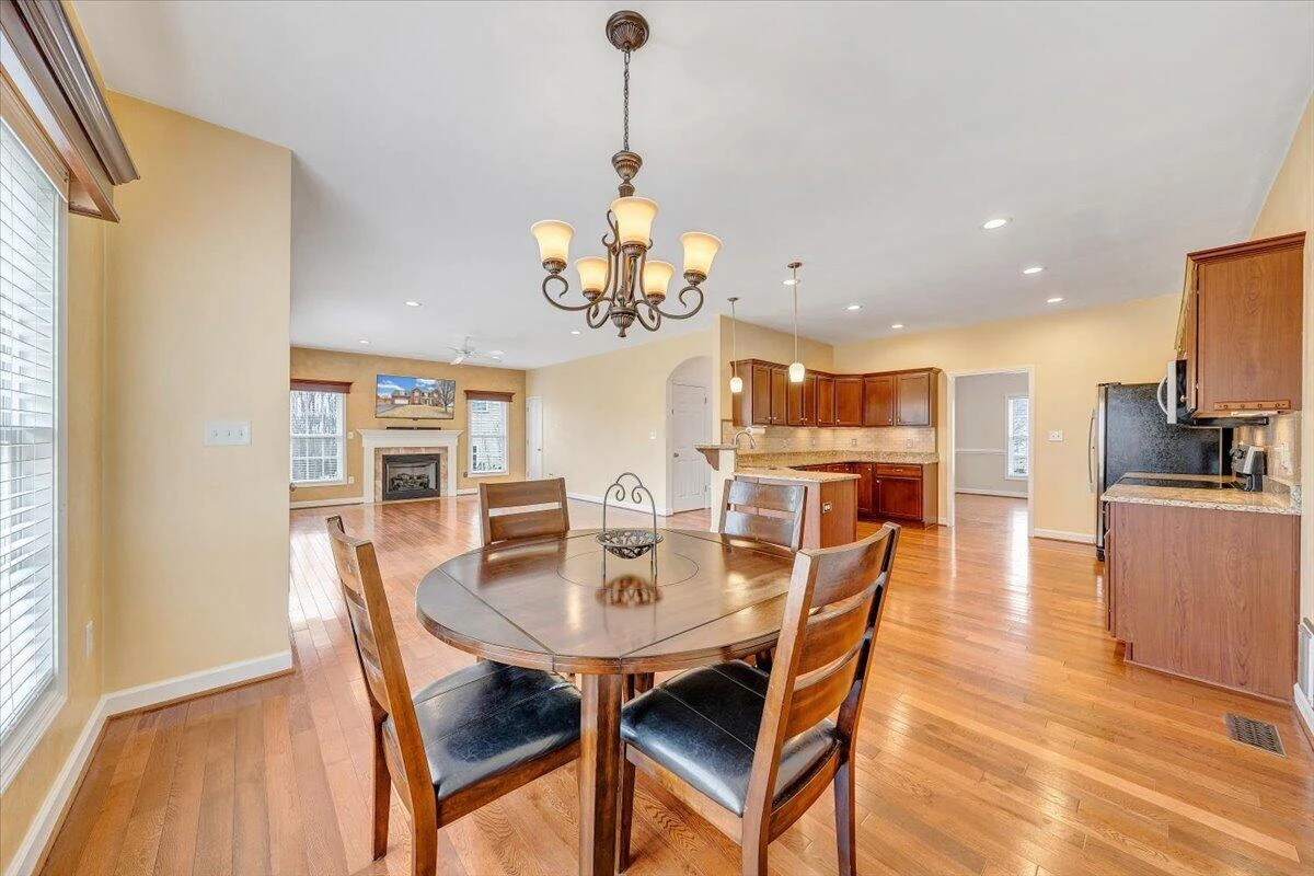 2324 Foxfield LN - Photo 26