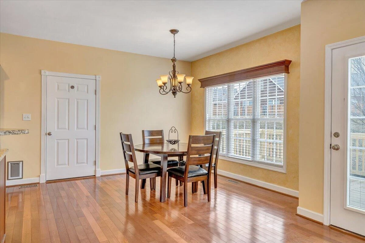 2324 Foxfield LN - Photo 27