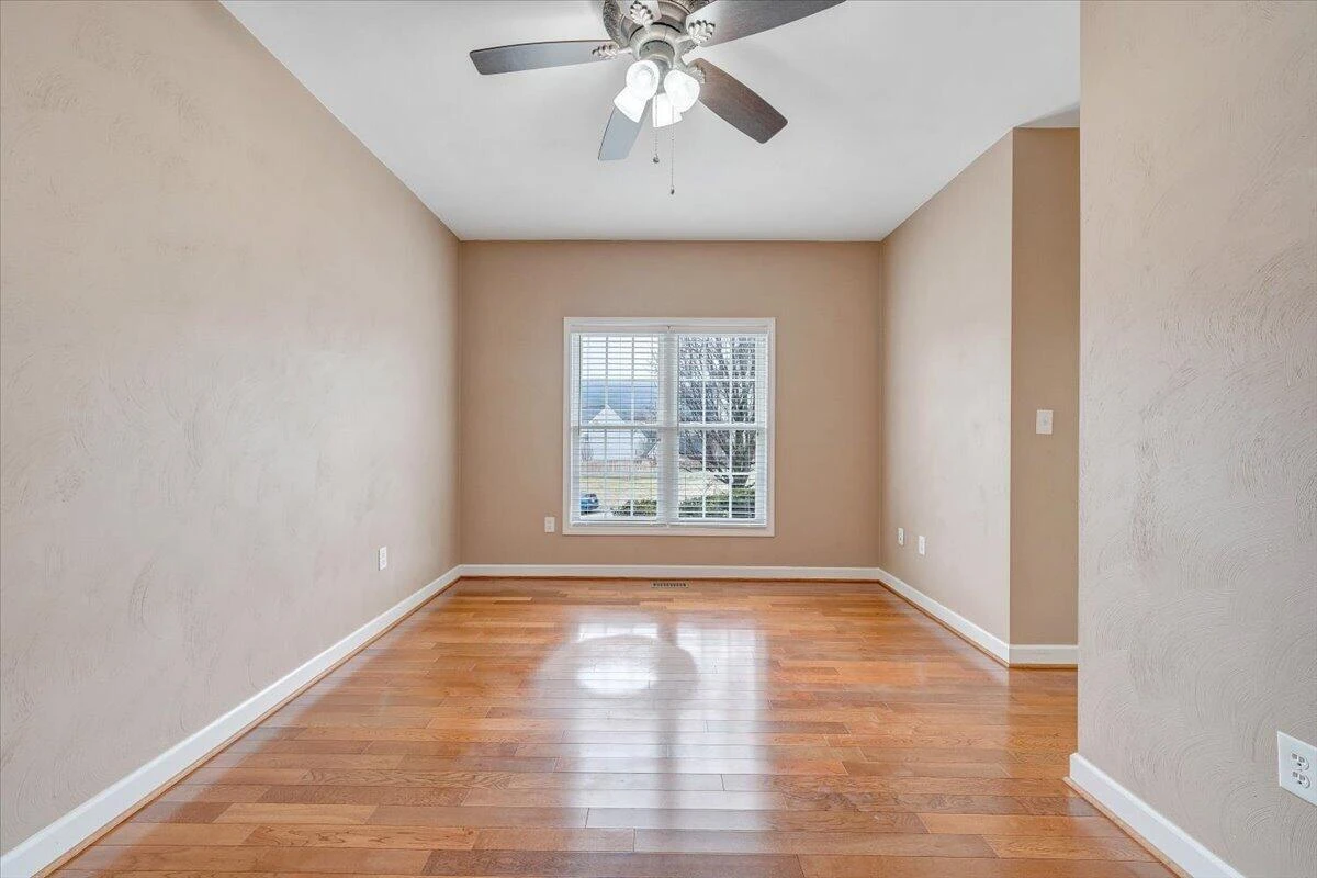 2324 Foxfield LN - Photo 33
